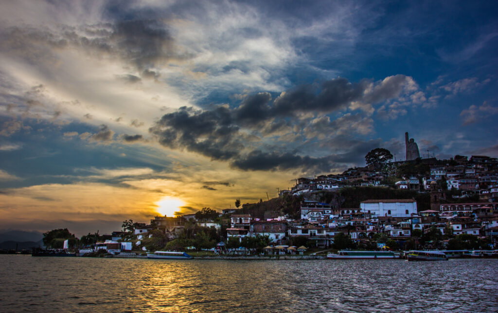 Historia de Pátzcuaro: De Raíces Prehispánicas a Joya Colonial