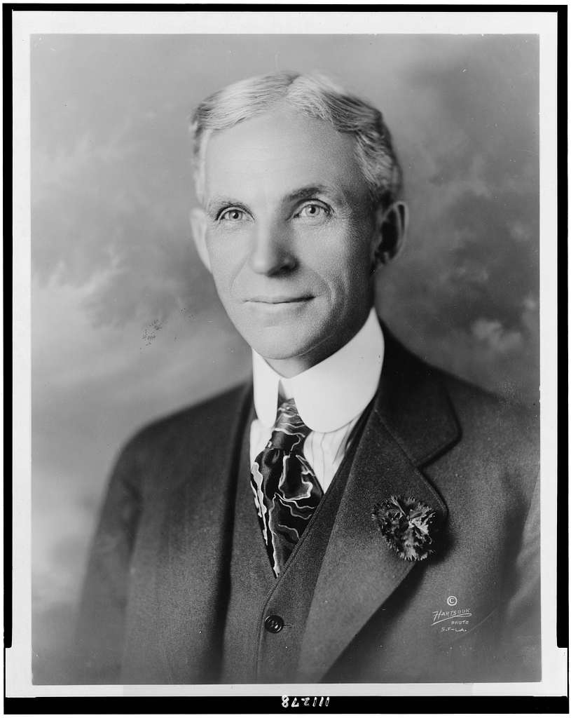 El Oscuro Legado de Henry Ford: Vínculos y Controversias con el Régimen Nazi